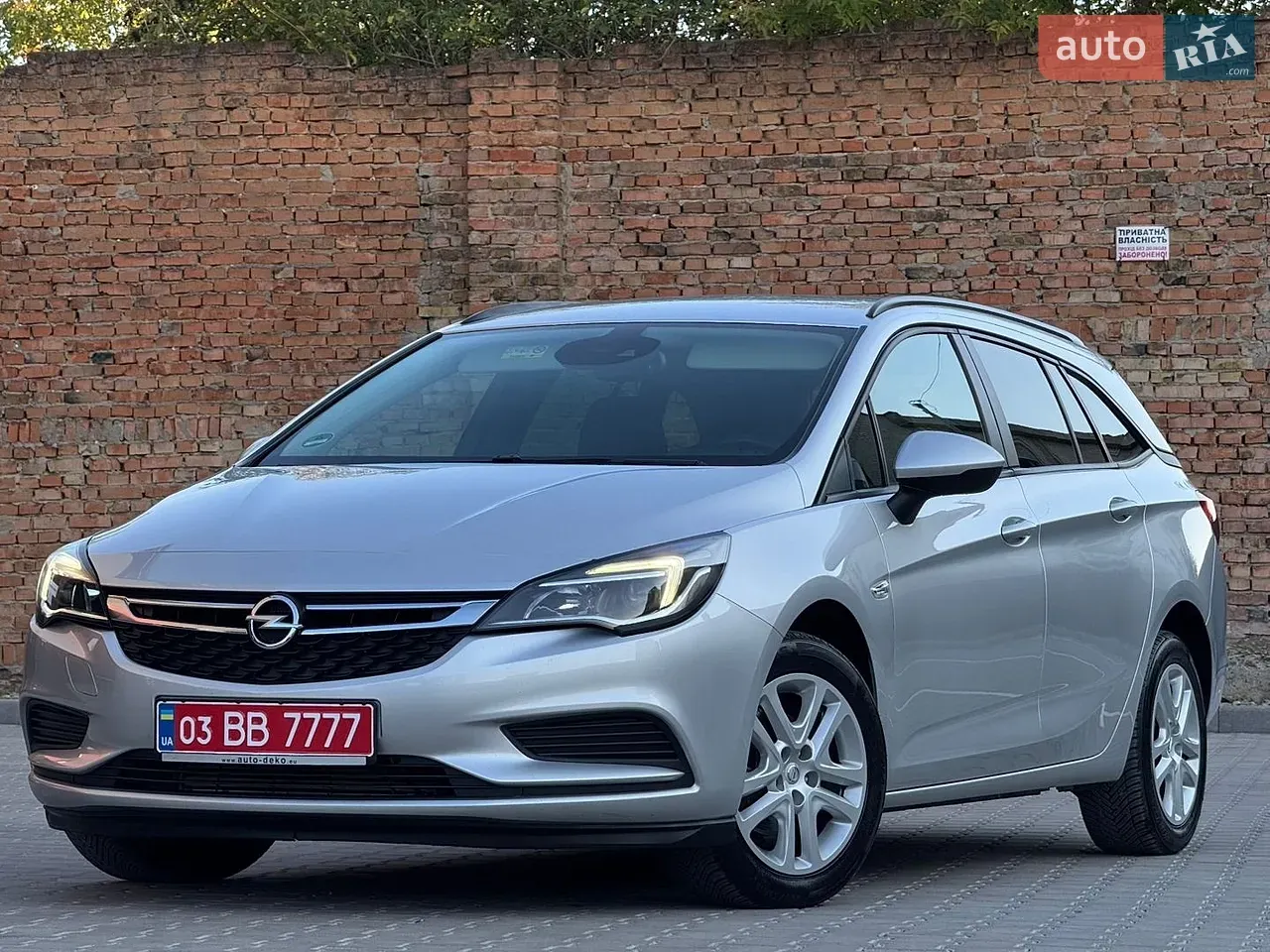 Opel Astra 2018 photo 2