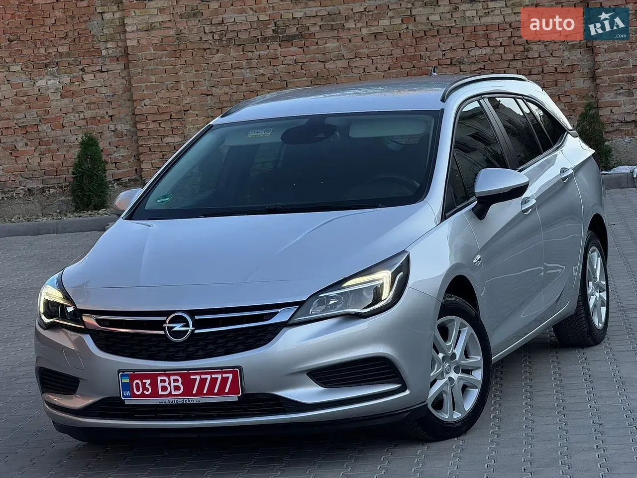 Opel Astra 2018 photo 3
