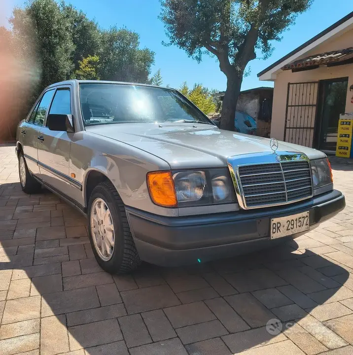 Mercedes-Benz W124
