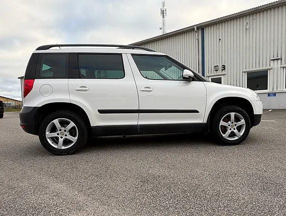 Skoda Yeti 2012 photo 4