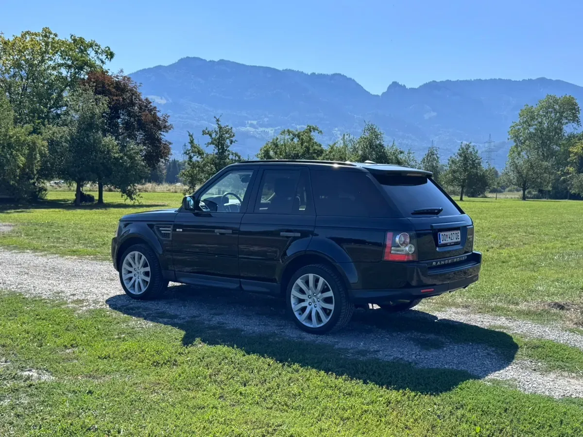 Land Rover Range Rover Sport 2010 photo 3