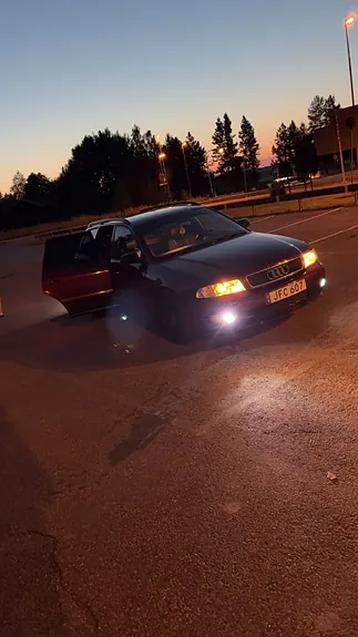 Audi A4 1999 photo 5