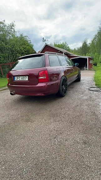 Audi A4 1999 photo 2
