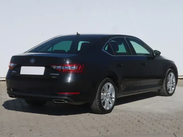 Skoda Superb 2019 photo 4