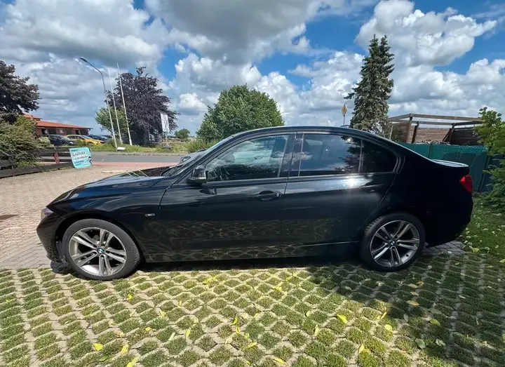 BMW F30