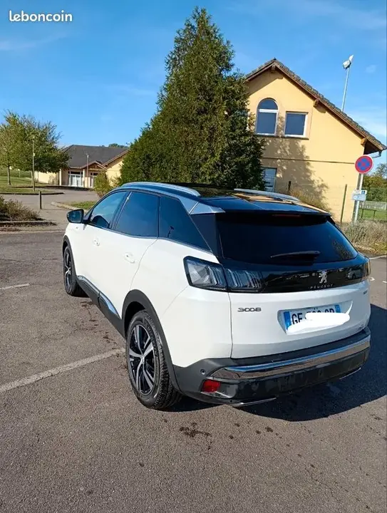 Peugeot 3008 2022 photo 2