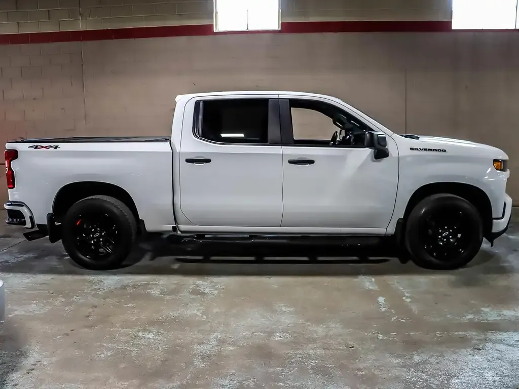 Chevrolet Silverado 1500 2021 photo 3