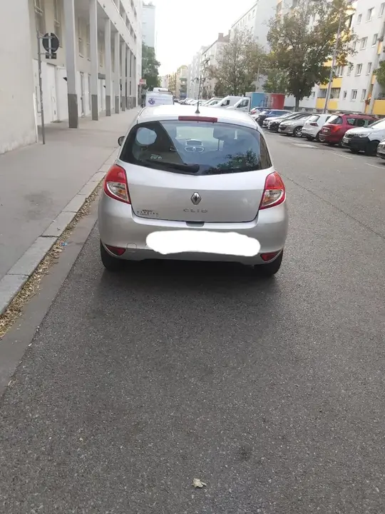 Renault Clio 2009 photo 3