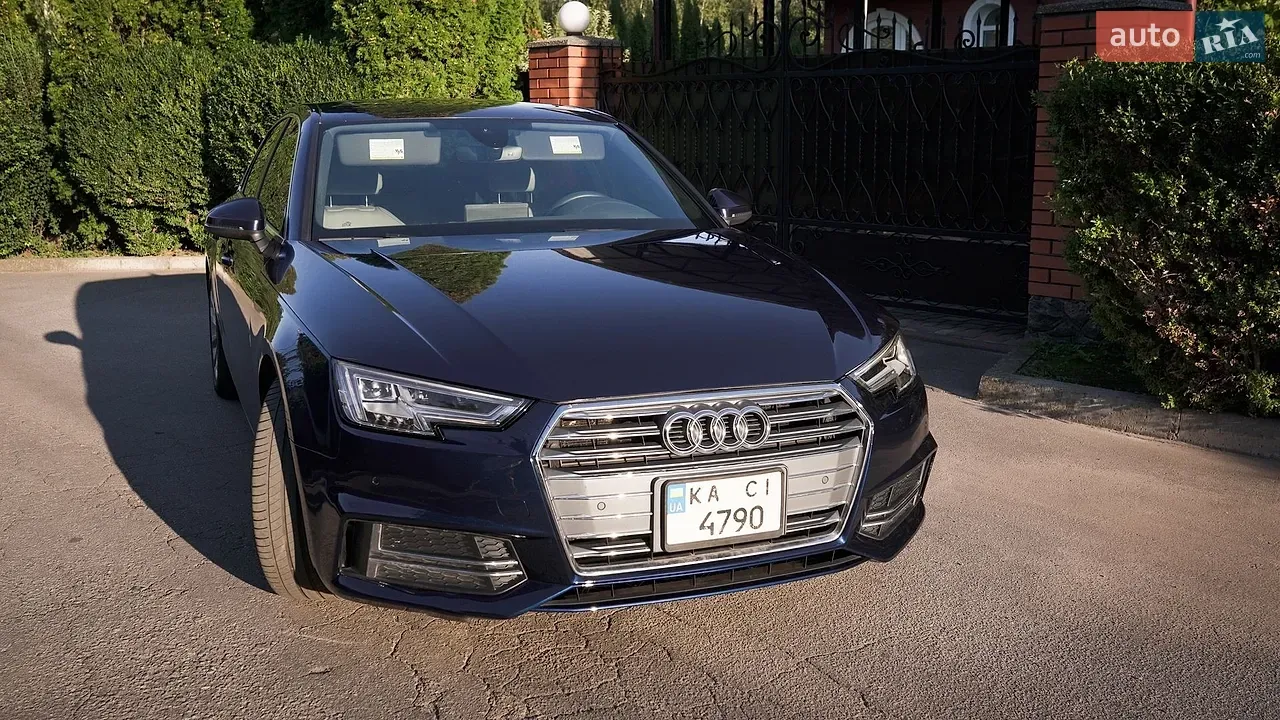 Audi A4 2019 photo 2
