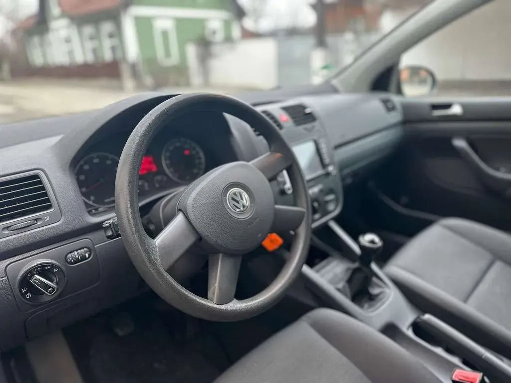 Volkswagen Golf 2004 photo 3