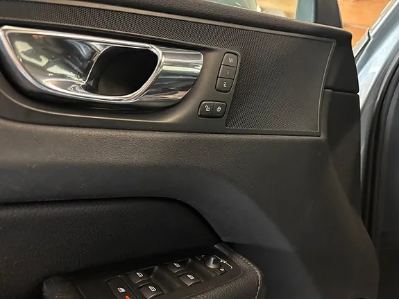 Volvo Xc60 2018 photo 5