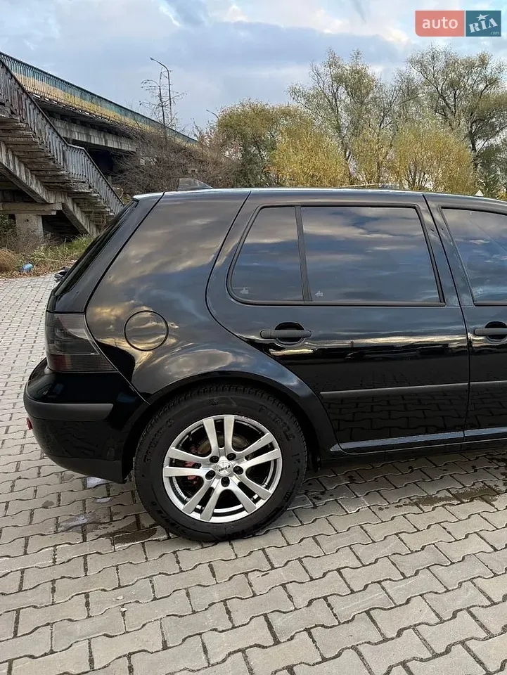 Volkswagen Golf 2002 photo 2