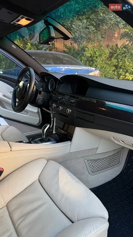 BMW 5 Series 2008 photo 4