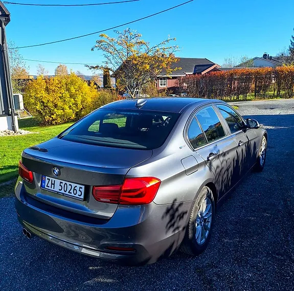 BMW 330E 2017 photo 2