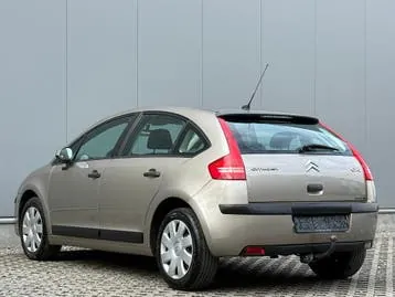 Citroen C4 2010 photo 3