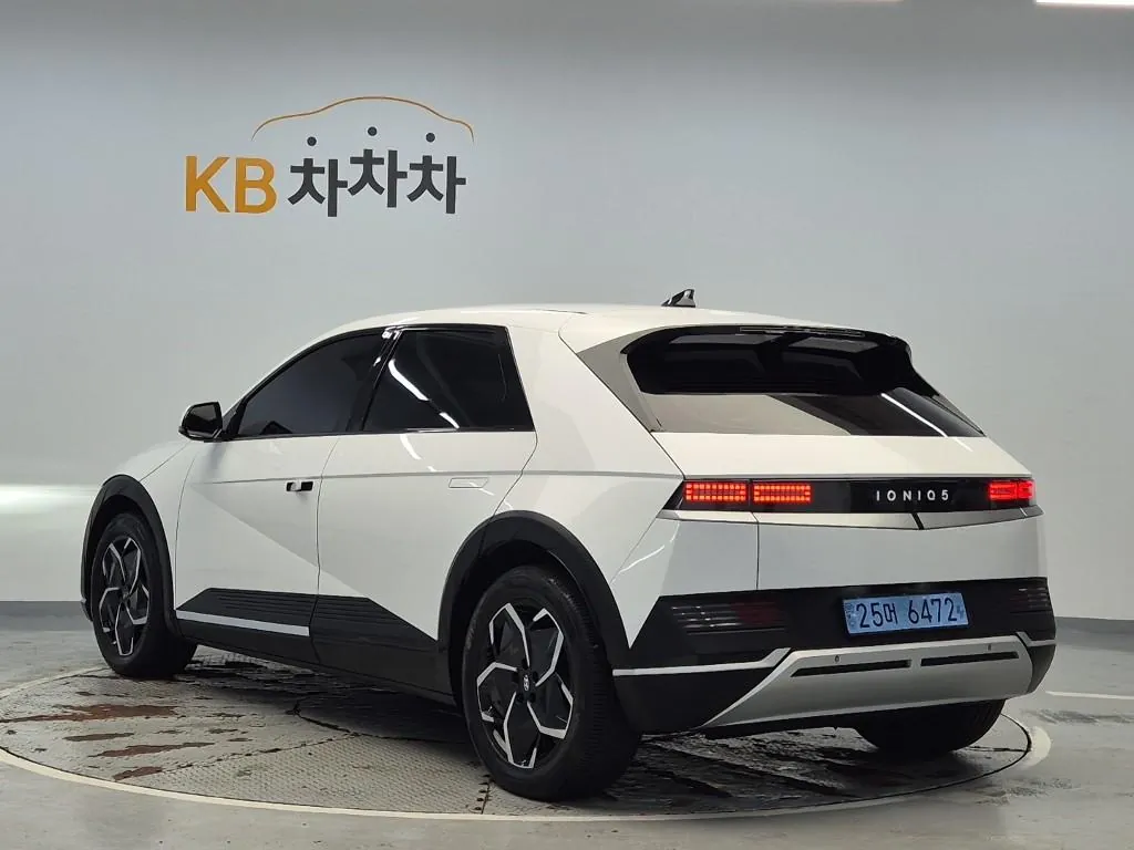 Hyundai Ioniq 5 2022 photo 2