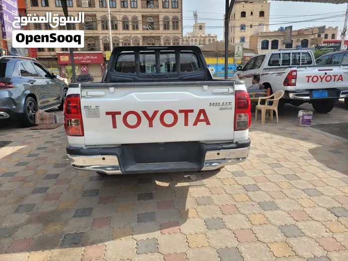 Toyota Hilux 2017 photo 4