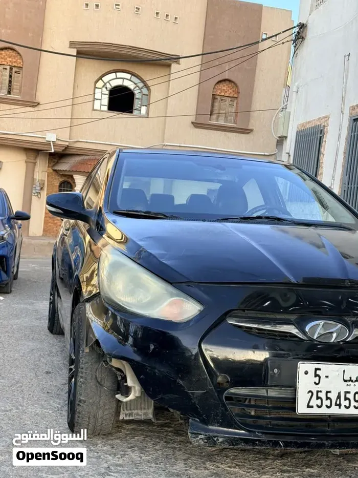 Hyundai Accent 2011 photo 3