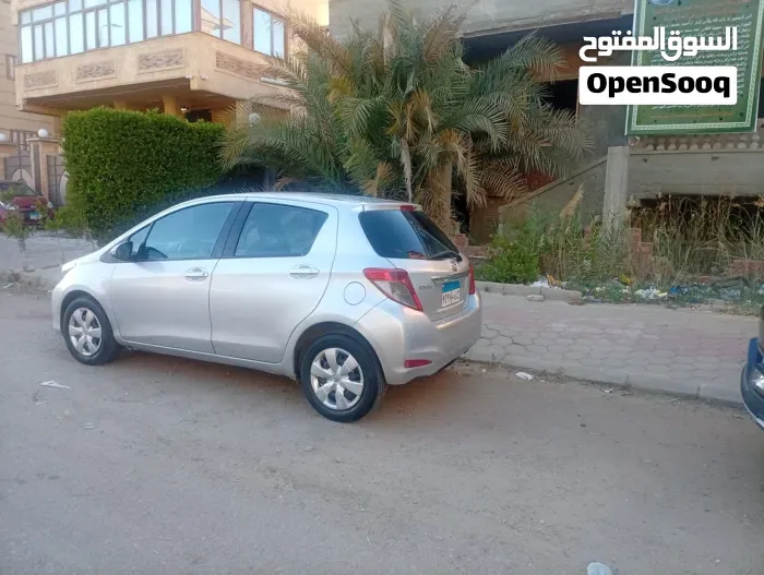 Toyota Yaris 2014 photo 4