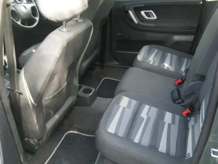 Skoda Roomster 2007 photo 4