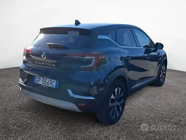 Renault Captur 2023 photo 3
