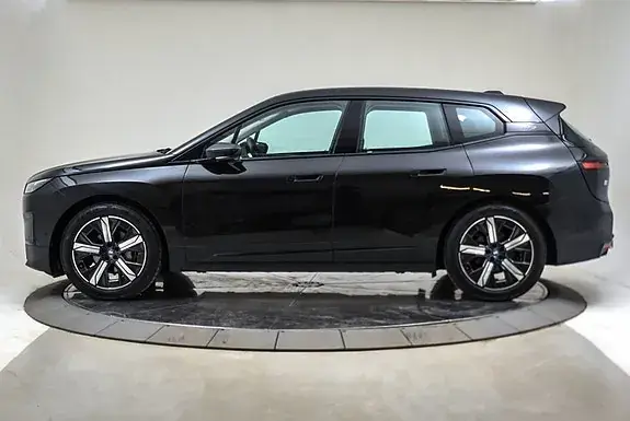 BMW Ix 2022 photo 3