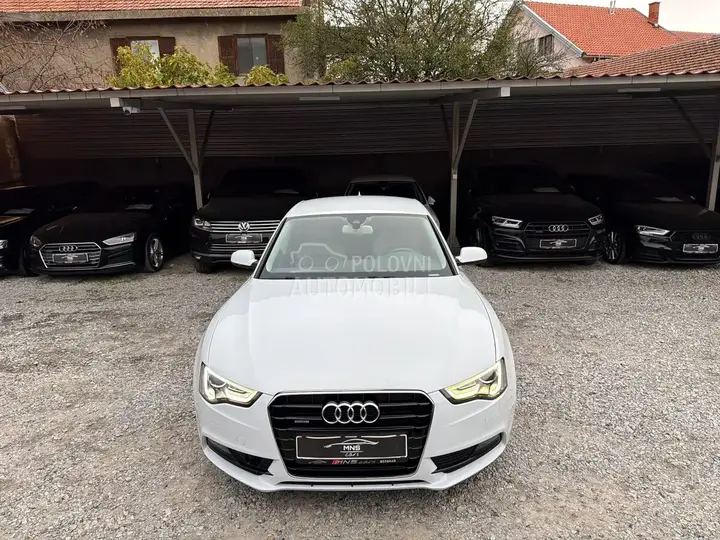 Audi A5 2013 photo 2