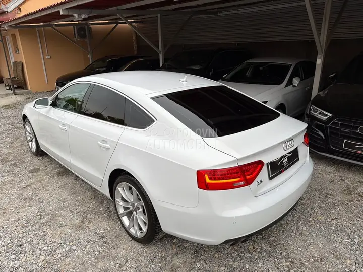 Audi A5 2013 photo 5