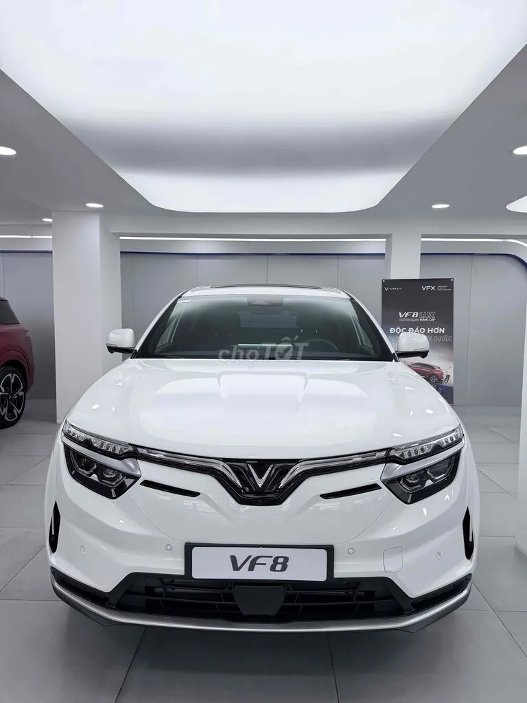 Vinfast Vf8