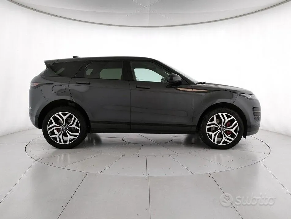 Land Rover Range Rover Evoque 2022 photo 2