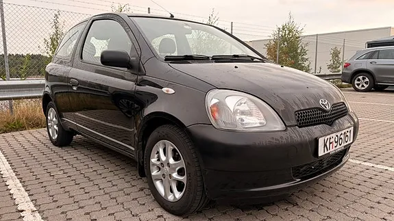 Toyota Yaris 2000 photo 4