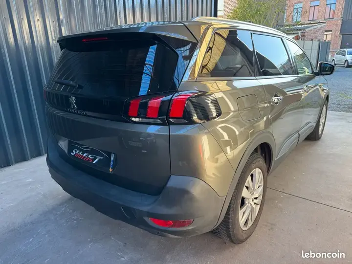 Peugeot 5008 2018 photo 4