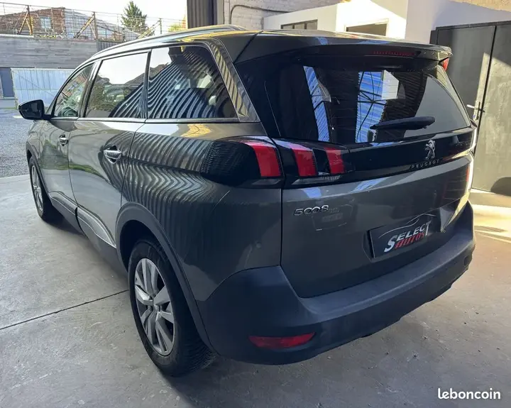Peugeot 5008 2018 photo 3