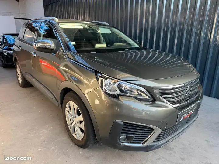 Peugeot 5008 2018 photo 2
