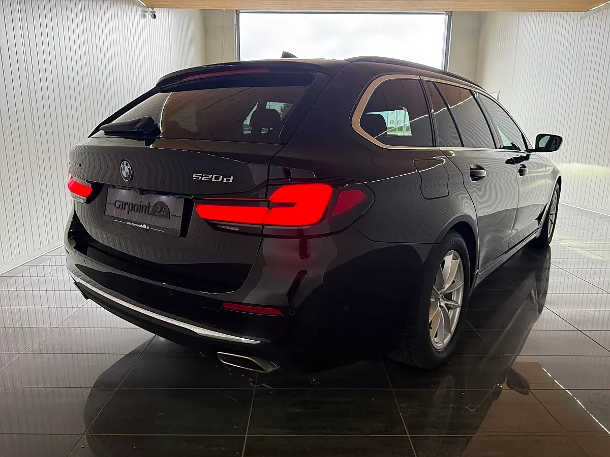 BMW 5 Series 2022 photo 3