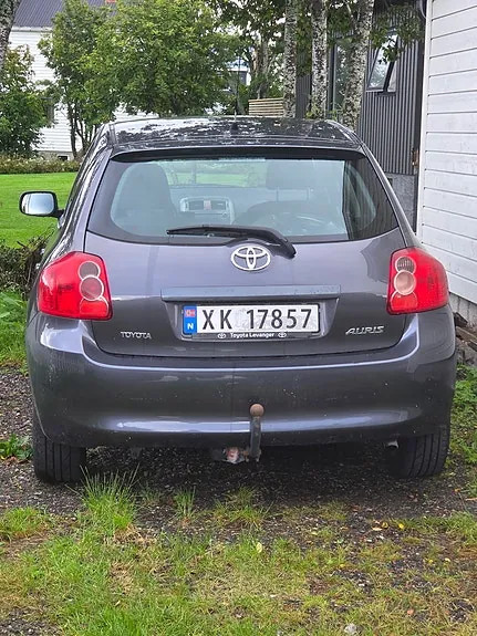 Toyota Auris 2009 photo 2