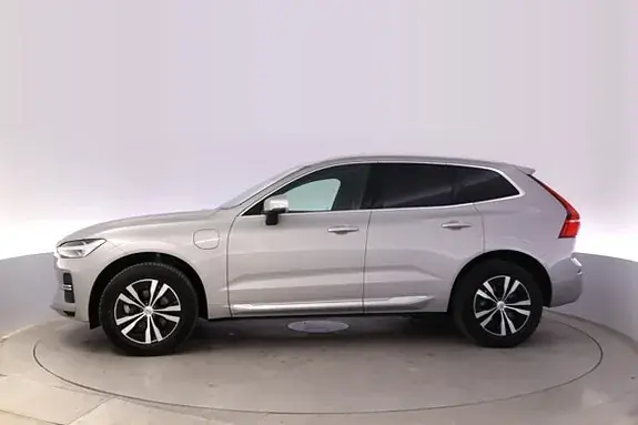 Volvo Xc60 2025 photo 2