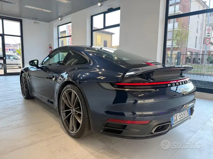 Porsche 911 2020 photo 4