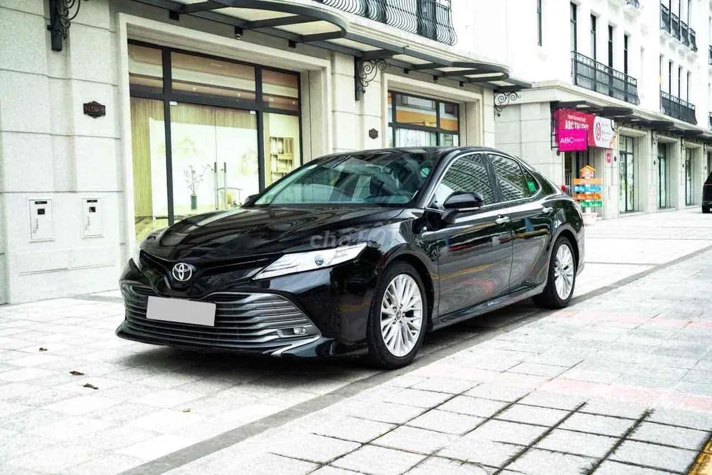 Toyota Camry 2020 photo 2