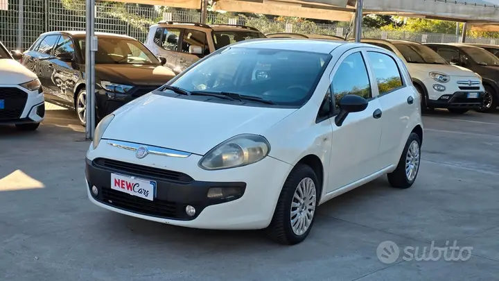 Fiat Punto Evo 2011 photo 2