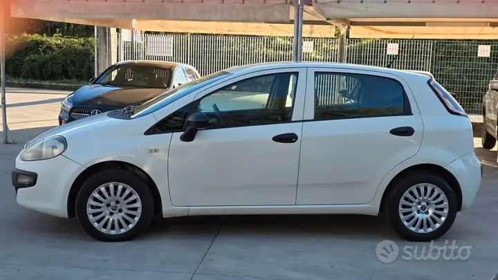Fiat Punto Evo 2011 photo 3