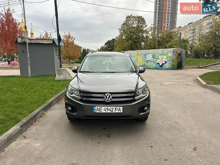 Volkswagen Tiguan 2012 photo 2