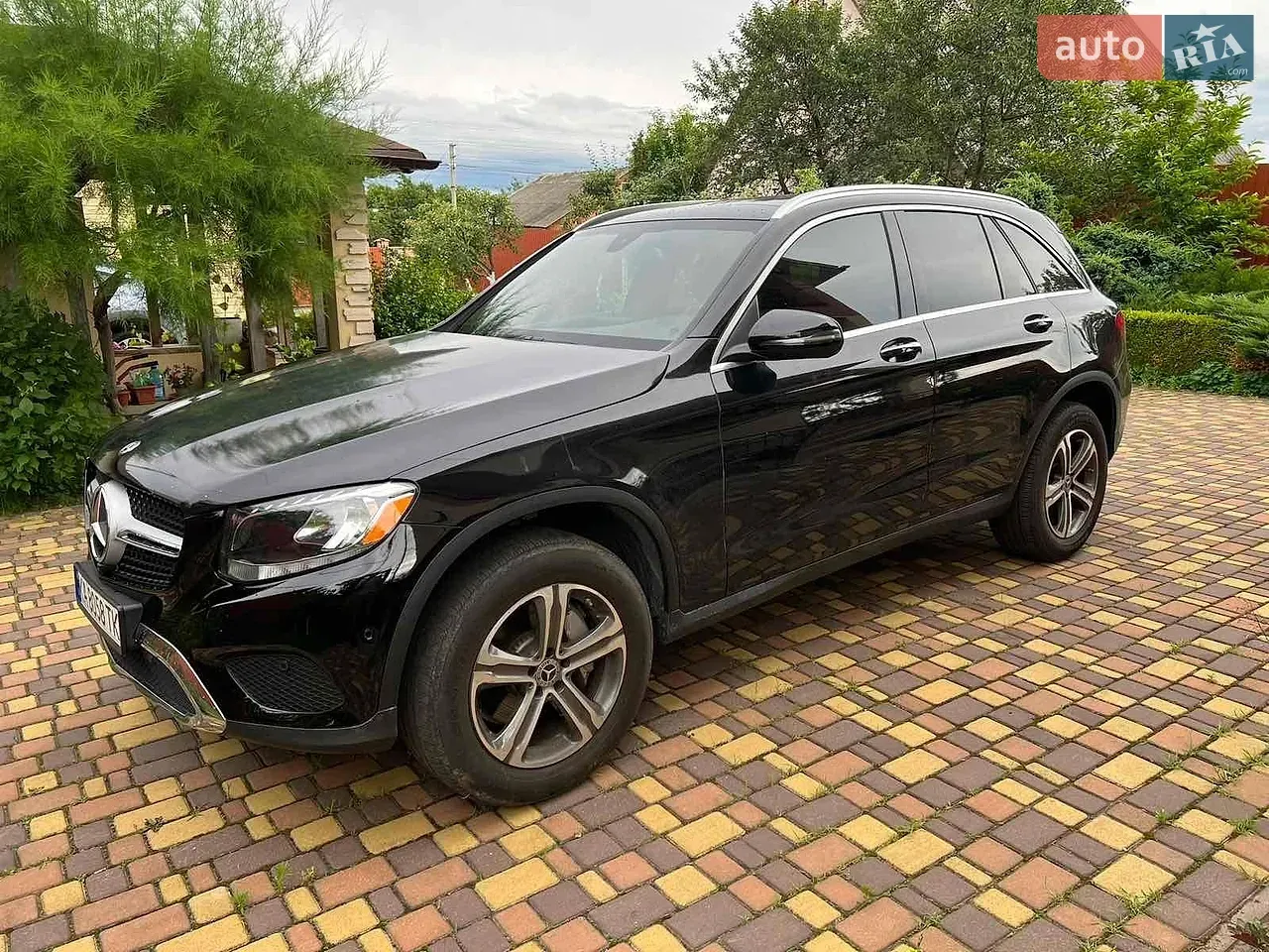 Mercedes-Benz Glc-Class 2019 photo 2
