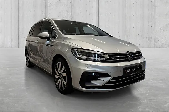 Volkswagen Touran 2018 photo 2