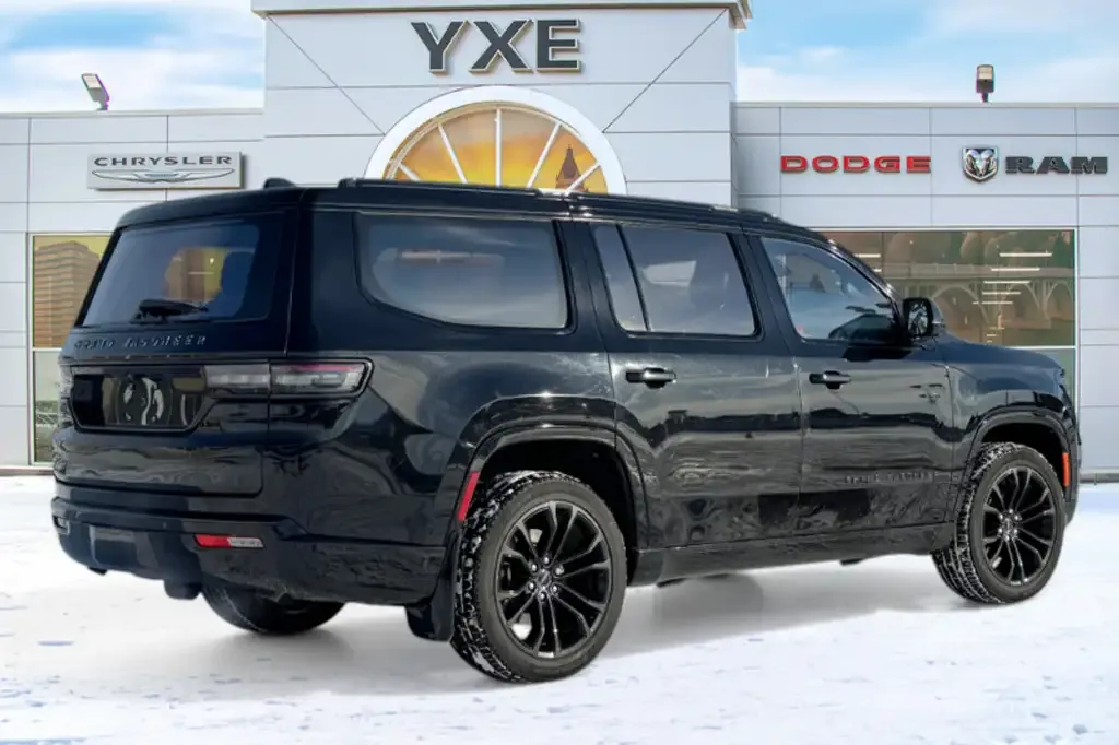 Jeep Grand Wagoneer 2023 photo 5