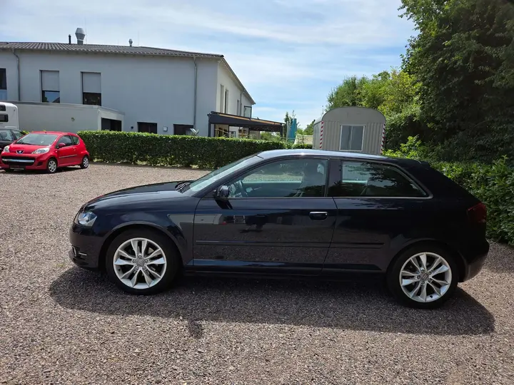 Audi A3 2011 photo 3