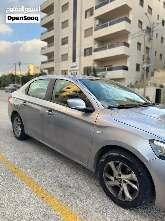 Citroen C4 2018 photo 3