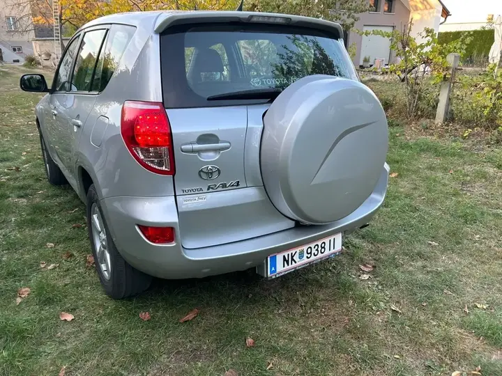 Toyota Rav4 2006 photo 2