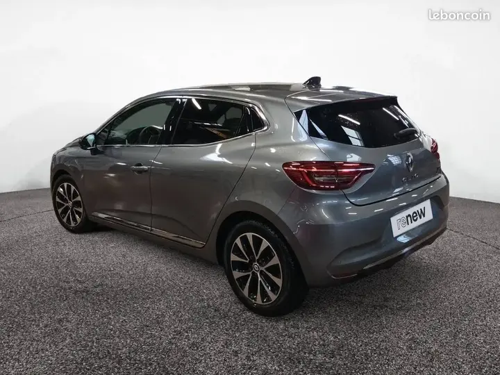 Renault Clio 2023 photo 3