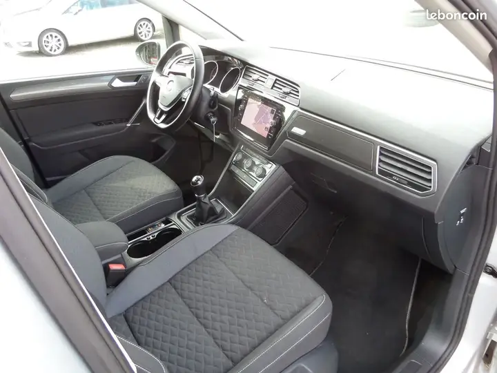 Volkswagen Touran 2018 photo 5